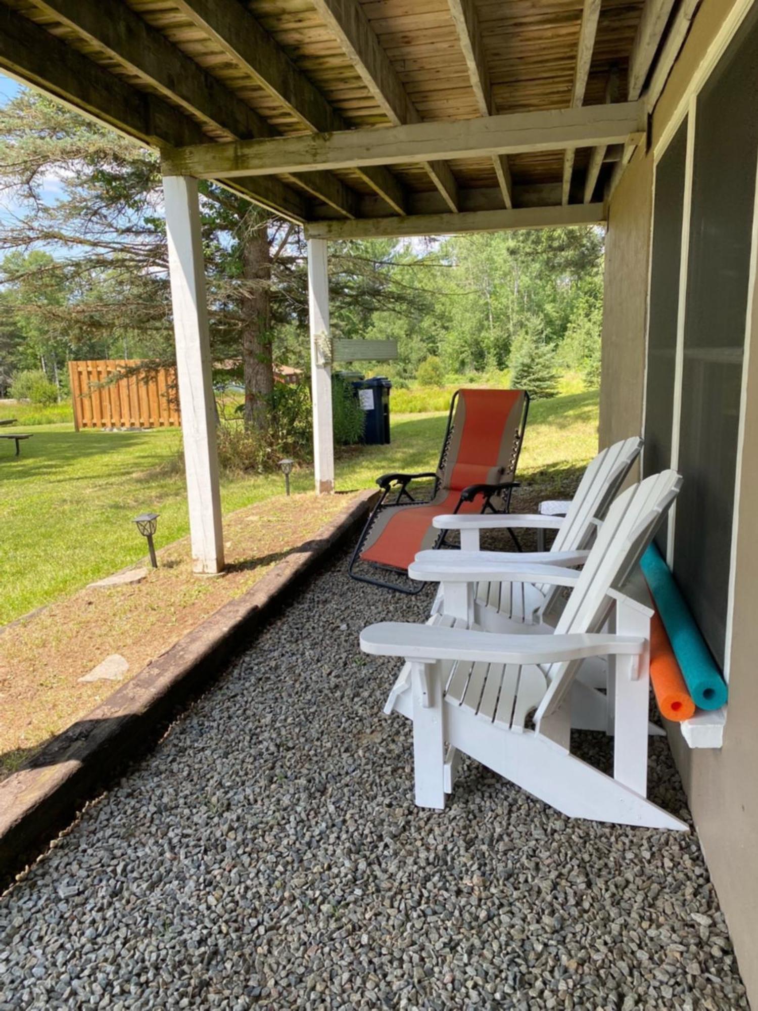 Our Place Up North Bnb 헌츠빌 외부 사진