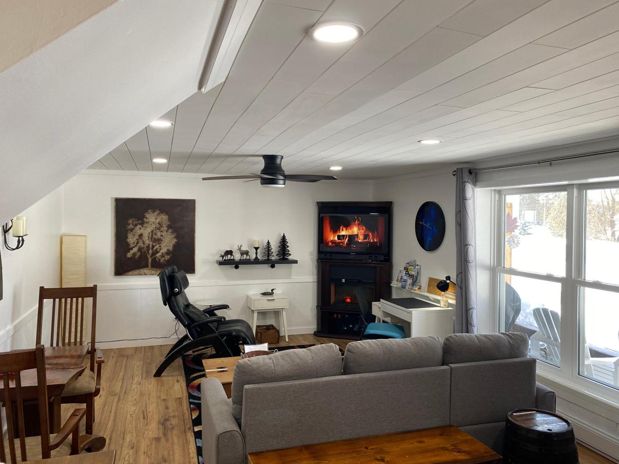 Our Place Up North Bnb 헌츠빌 외부 사진