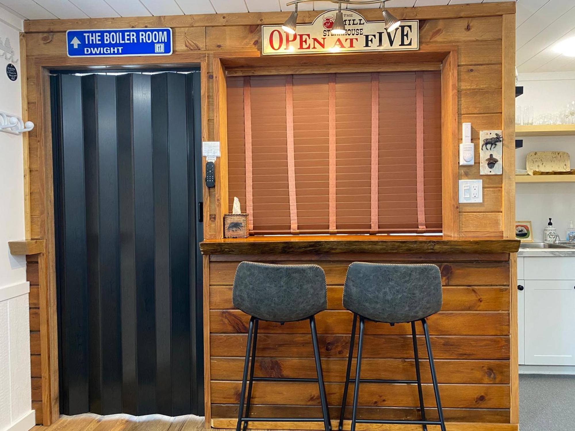 Our Place Up North Bnb 헌츠빌 외부 사진
