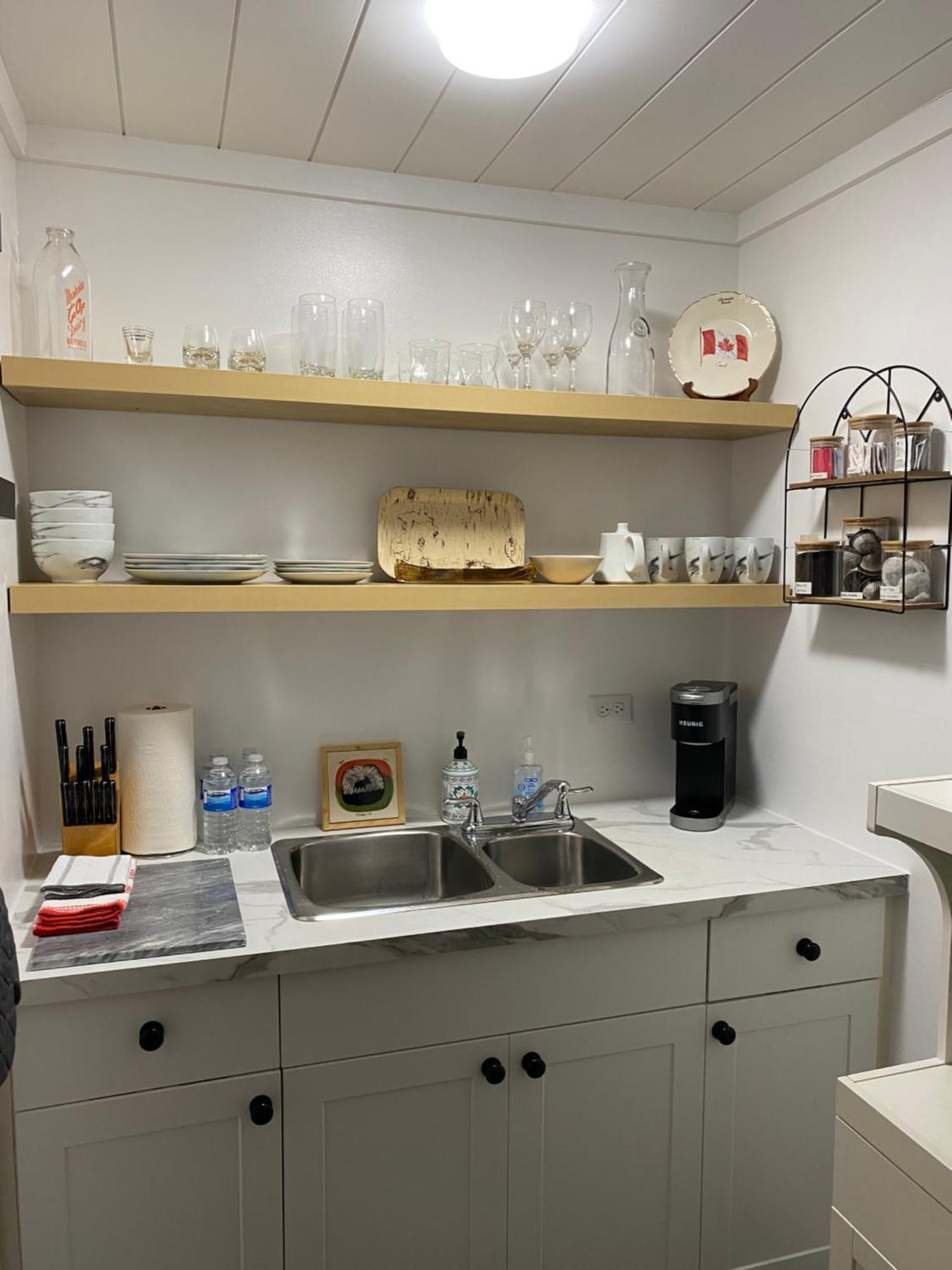 Our Place Up North Bnb 헌츠빌 외부 사진