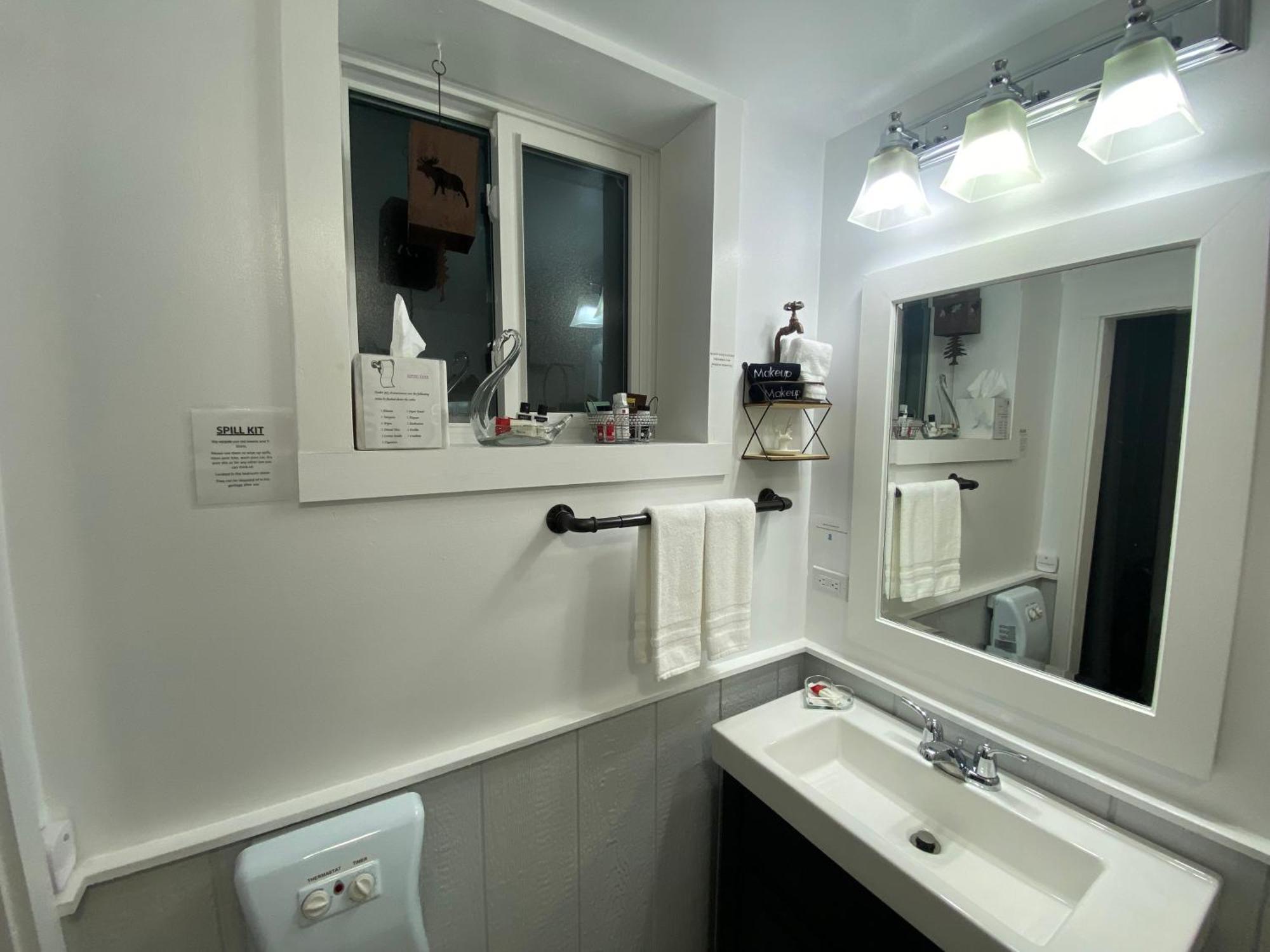 Our Place Up North Bnb 헌츠빌 외부 사진